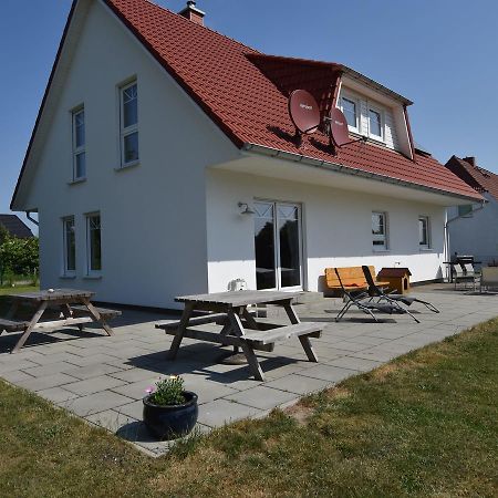 Spacious Holiday Home In Hornstorf With Trampoline Eksteriør billede